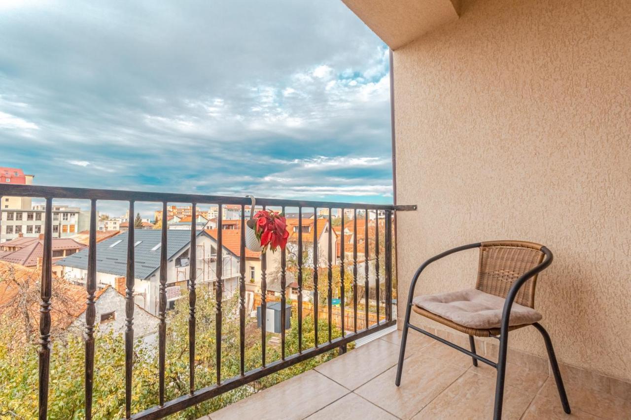 Opera Apart Apartment Brasov Luaran gambar