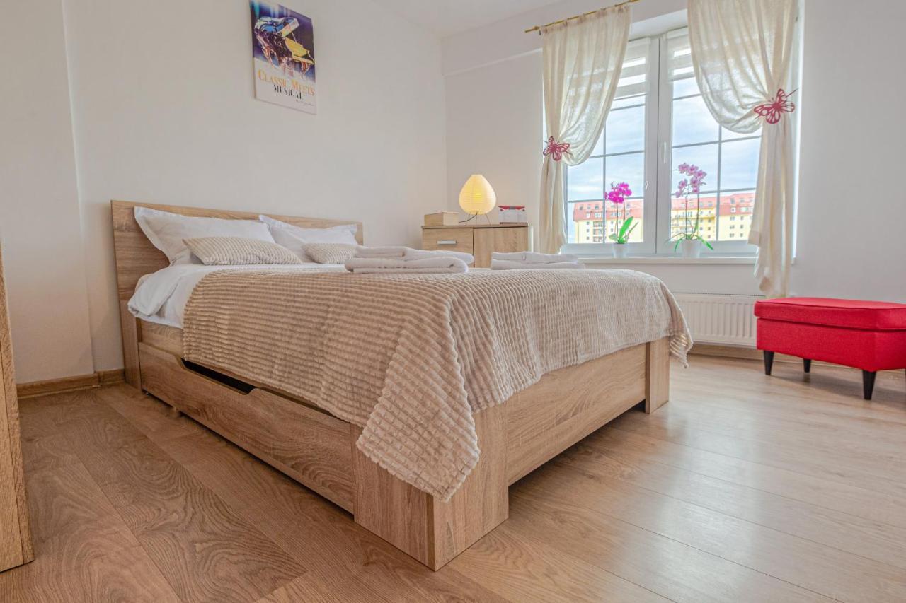 Opera Apart Apartment Brasov Luaran gambar