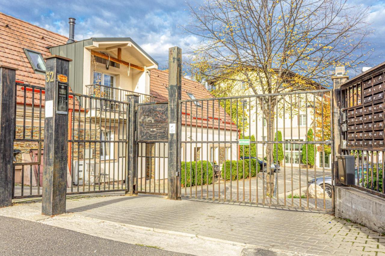 Opera Apart Apartment Brasov Luaran gambar