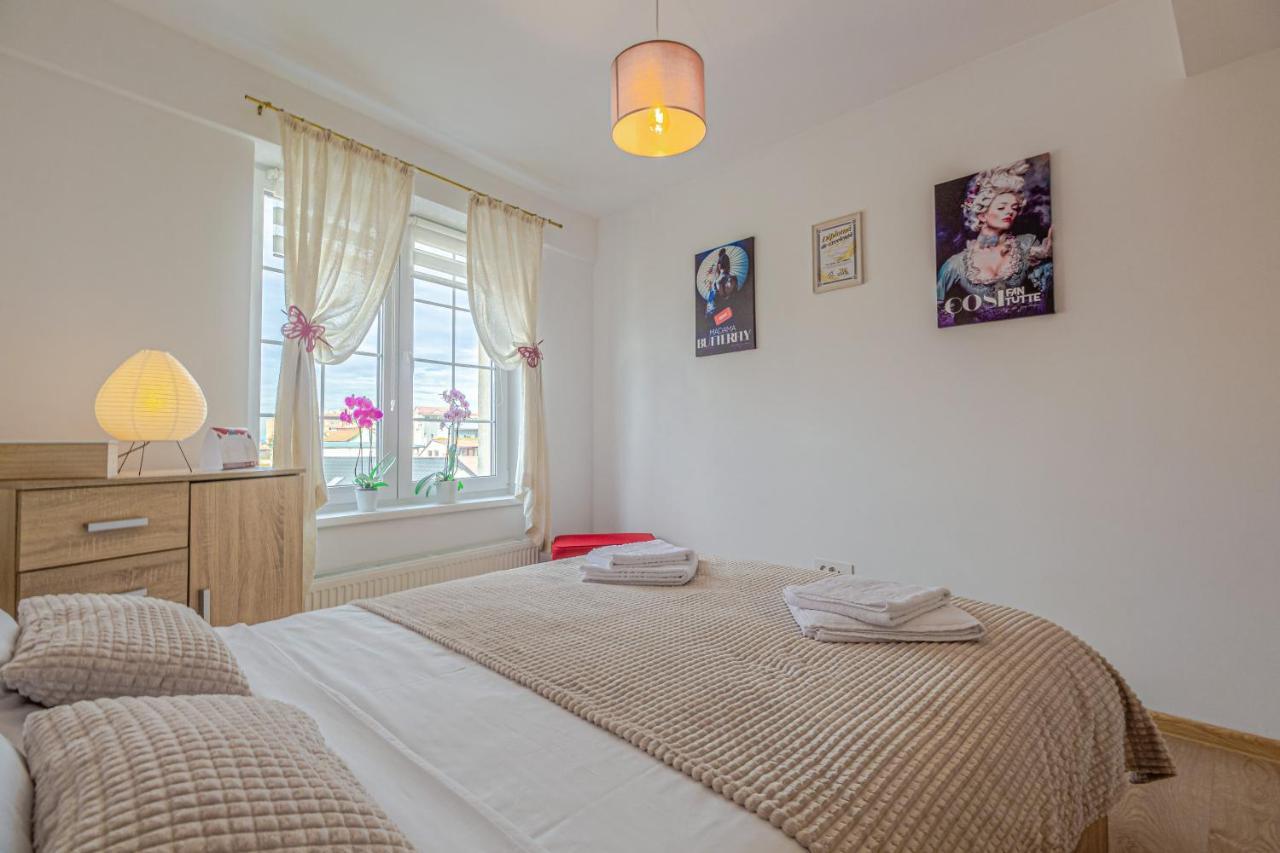 Opera Apart Apartment Brasov Luaran gambar
