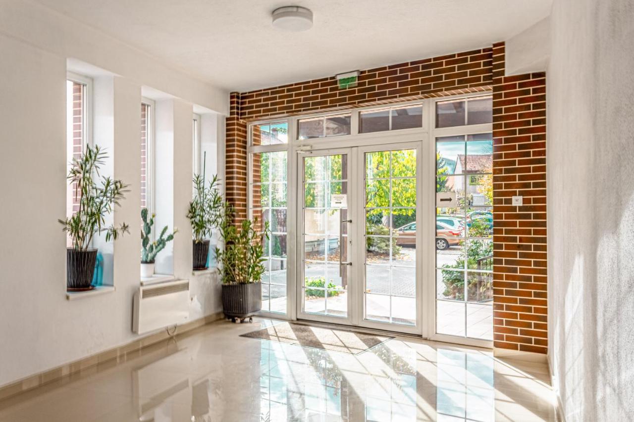 Opera Apart Apartment Brasov Luaran gambar